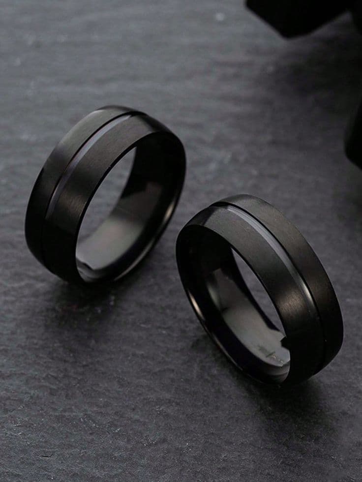 Bold Signet Crest Ring